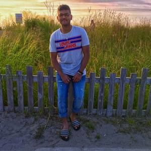 Meet your Posher, Jayant